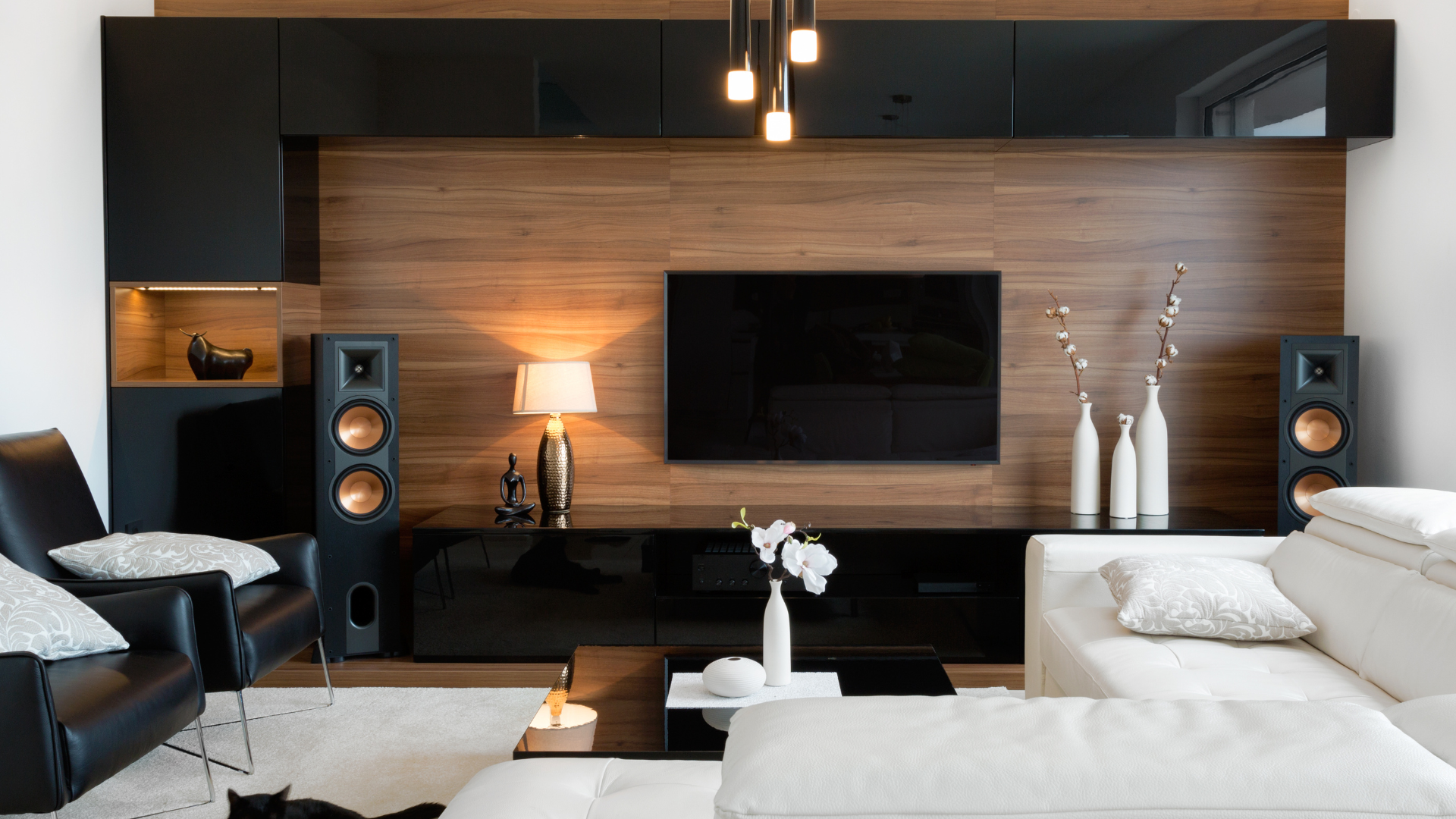 Seamless handle-less kitchen cabinets for easy cleaning